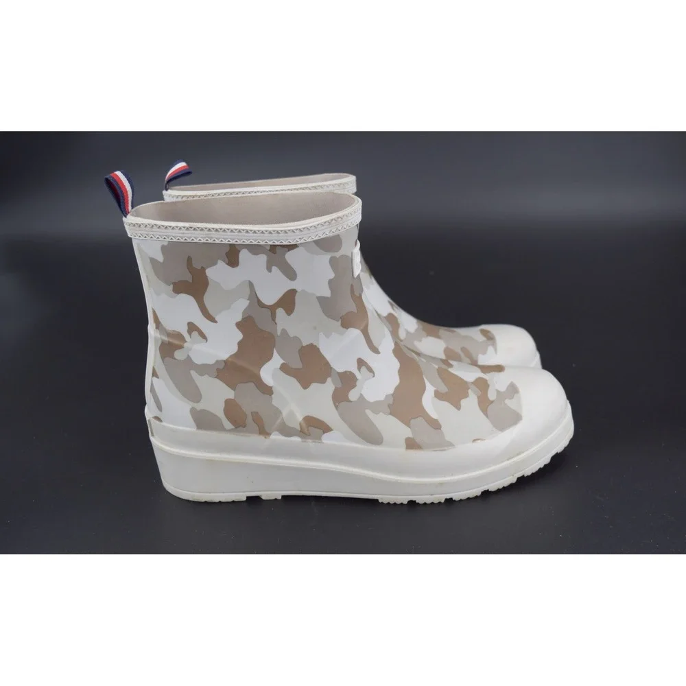 Tommy Hilfiger Rain Boots Women Size 8 Camo Print Ankle Rubber Good Condition